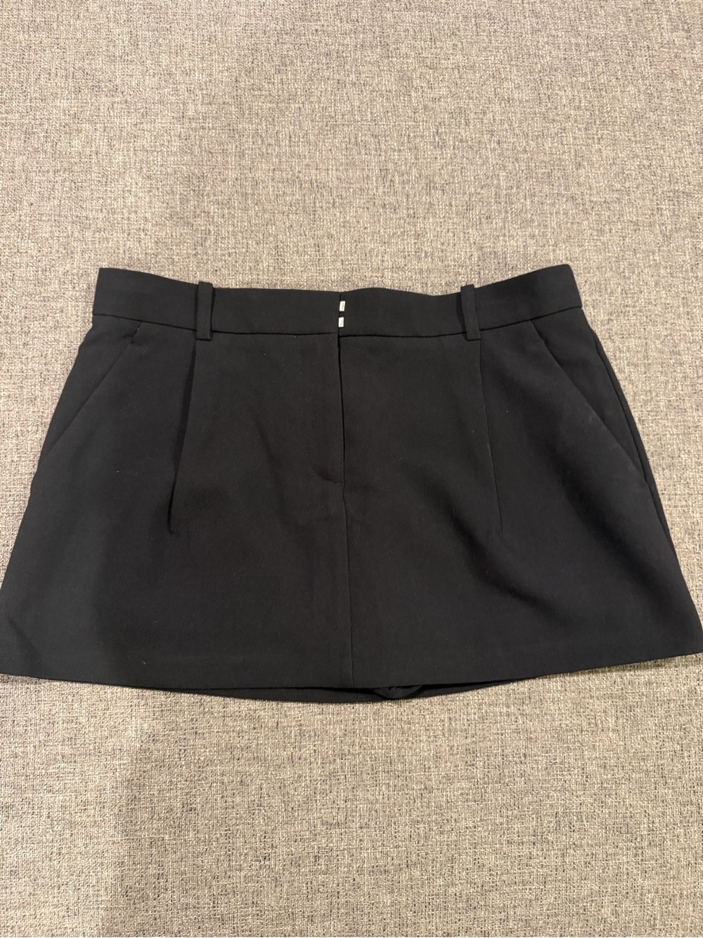Abercrombie & Fitch Black Tailored Mini Skort
